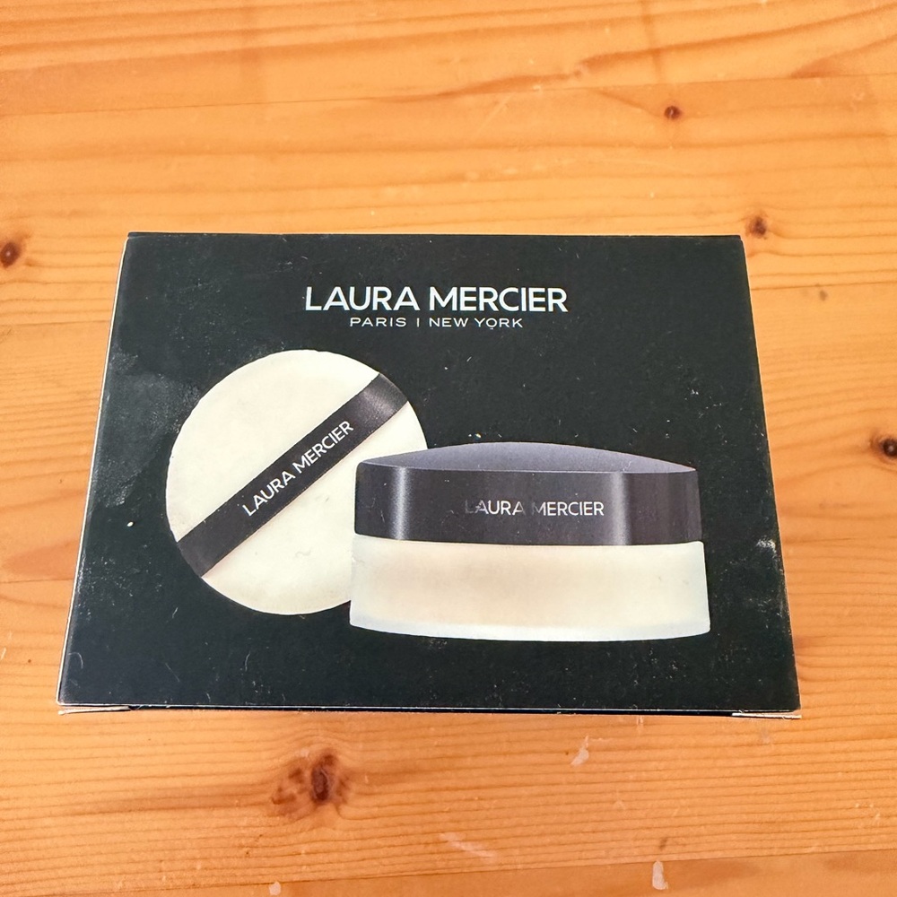 BNIB Laura Mercier JUMBO Size Loose Setting Powder - Translucent